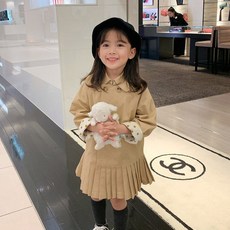 8bbfa430584419081645b1a26e5018de9332a571d43dcc5ea8b323a55f3f.jpg
