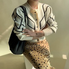 fc211a7c4d0ddff750111229ba05fab3f9c357ca8e362cfb611c71c10c1a.jpg