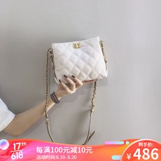 6db5228a8100d6dc8edc53cb17ba36d690e77f37e854f61751f38d5b4464.jpg