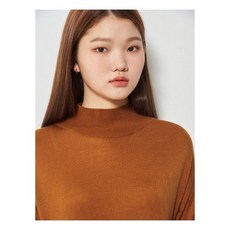 [에잇세컨즈] 브릭 루즈핏 모크넥 풀오버 니트 (320951FZ1C)