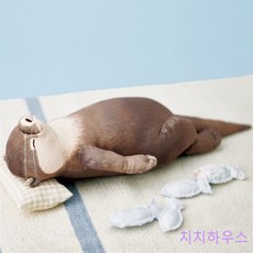 수달팔목쿠션