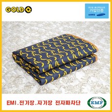 12bcd84ddc01ba4d792671c466fdc0a5225f3bb72115e0b24676ee5fc87d.jpg