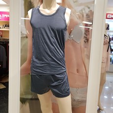 0ff6d4b1bc97267f106139a233b2b9b04623cb9eebeb75fa8d57d1816d96.jpg