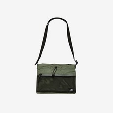 뉴발란스미니크로스백