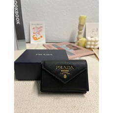 PRADA 프라다 1MH021 레터링로고 사피아노 3단지갑 블랙