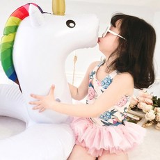 8bec6da27bd642fca51475d96639186cf050e7ffa84fe9a4a20f322f6d48.jpg