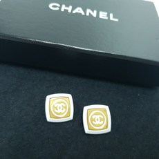 가다컴퍼니 CHANEL 샤넬 스퀘어 화이트 빅 CC 샤넬버튼 #A092 샤넬단추