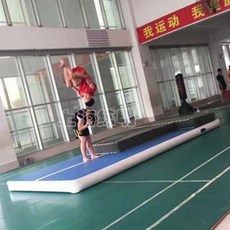 ce698b410855124f633e7fcbeaff57aedf8abd2ab7d22a19272a8e0d9362.jpeg