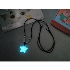 유색큐브펜던트