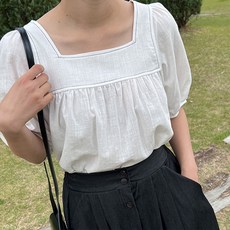 스퀘어넥셔링블라우스