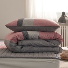 78fcb81e8bedac26526b7b4b8e3155b99e48edae2a69d3e079a6a0d2f1bc.jpg