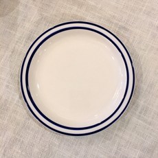 cd293b8da6d7324c99624238cf728fc5f0fdf275d357c43623ec8addce00.jpg