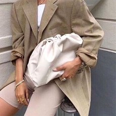 b8a82287c05e3c158bdfcff8d004b8e9b23fcc4b7cb3a8cd25fae88f8ca7.jpg