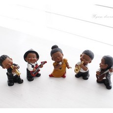 앉은인형