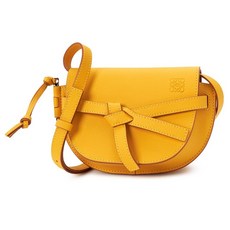 로에베게이트벨트백