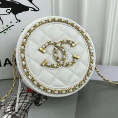 (샤넬.CN) 탬버린 로고 포인트 크로스백 화이트