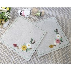 [동영상강의포함] 프랑스자수 울(Wool)실로 수놓은 티코스터 만들기 DIY 패키지 린넨색 2p 1세트 상품 이미지
