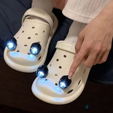 [1+1] 워스해빙 반짝반짝 야간산책 신발 슬리퍼 샌들 크록스호환 LED조명 미니랜턴
