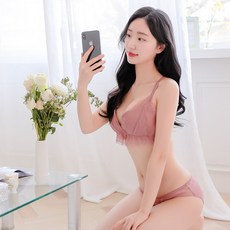 d88d75987f5c093db1331e496ff248843a73a4c8dc812f482daab4a30cee.jpg