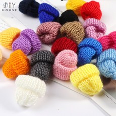 12 pcs 귀여운 뜨개질 미니 모자 diy 공예 supplie 모자를 쓰고 있죠 브로치 크로 셰 뜨개질 장식 쥬얼리 액세서리 작은 모자 크리스마스 선물