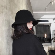 GAYI 왕 빨 간 어부 모자 여자 가을 겨울 한국 버 전 어디 에 나 잘 어 울 리 는 트 렌 디 한 니 영국 모직 대야 모 검은색 M (56 - 58 cm)