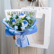 Maxinsk 포장된 니트 꽃다발 완제품 손뜨개질 장미 꽃 시들지 않는 선물꽃, 블루