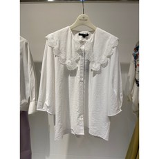 나이스클랍 엔씨충장점 러블리한 루즈핏 레이스 포인트 카라 블라우스 셔츠 A212PWB313