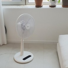 2025 New 한일 아기바람 선풍기 EFe-IN24R 전자식 초미풍 5엽 날개 수면 타이머 리모컨 미니 소형 자취 원룸 사무실 더위 탈출 2년 무상 AS