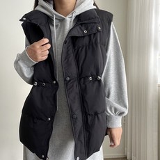 에이치스 가벼운핏 허리스트링 하이넥 덕다운 하프 패딩조끼