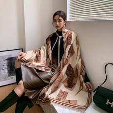 구찌gg울실크롱머플러