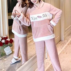 [오너클랜] 여자 편한 홈웨어 따뜻한 기모 수면 잠옷 상하의 세트