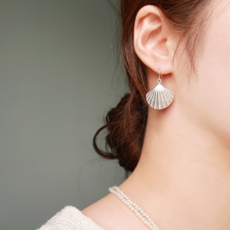 조개귀걸이