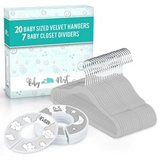 Baby Nest는 중립적 인 아기 옷걸이와 구름 옷장 칸막이를 디자인합니다. 7x 아기 크기 칸막이 (신생아부터 24 개월까지)와 아기 옷을위한 벨벳 옷걸이 2 (Clouds), Clouds, Clouds