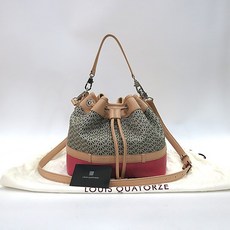 c18dc6b42a878cb4ca959879b19eac036696f9fca8a6086cde81ced1b9cf.jpg
