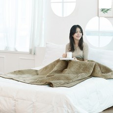 c76347c6cd03ecdc3589ff85978b3768f17e4842bed6918359e92c5ffbe9.jpg