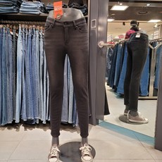 53d1422ca1d59fb13c6b4e5cc2e79aaadef5ec9b4330cc38a265f0139803.jpg