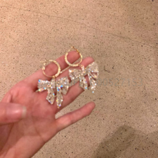 스톤헨지리본귀걸이