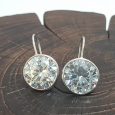 큐빅고리귀걸이