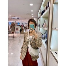 f81cb37904164a59864dfeb7a893668c4cccef41c0f2899be2169b2bc8b9.jpg