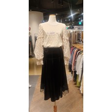 뉴코아강남오즈세컨 레이스레터링티셔츠O21j9ttow24w