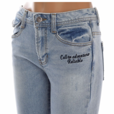 지프데날리우레탄창