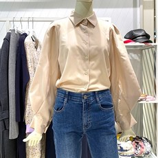 티렌 볼륨 퍼프 소매 블라우스 L202PWB371