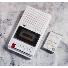 스타일 레트로 슈박스 카세트 테이프 플레이어+USB 플레이어, 흰색모델은EVAUtadaHikari테이프와함께