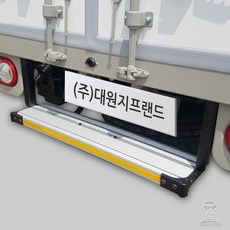 fe22b38045b44082622bc9ca3f6ec274177f0dd1efe1af27d1c07ff76bcb.jpg