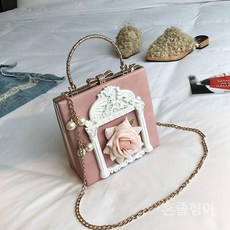 여성 가방 바로크 스타일 복고풍 입체 체인 메신저 크로스백