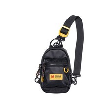 코닥 에센셜 스퀘어 스몰 슬링백 BLACK SLING 가방 275461