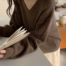 사선골지 브이넥 니트