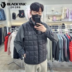 남성 경량조끼 심플 블랙야크 간절기 등산복