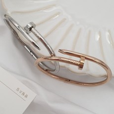 비에이 티타늄 18kgp 러브 써지컬스틸 못 뱅글 팔찌