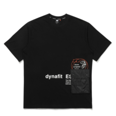 다이나핏 백화점 정품 남녀공용 우븐 포켓 디테일 블랙 컬러 오버핏 반팔 티셔츠 YUU21205